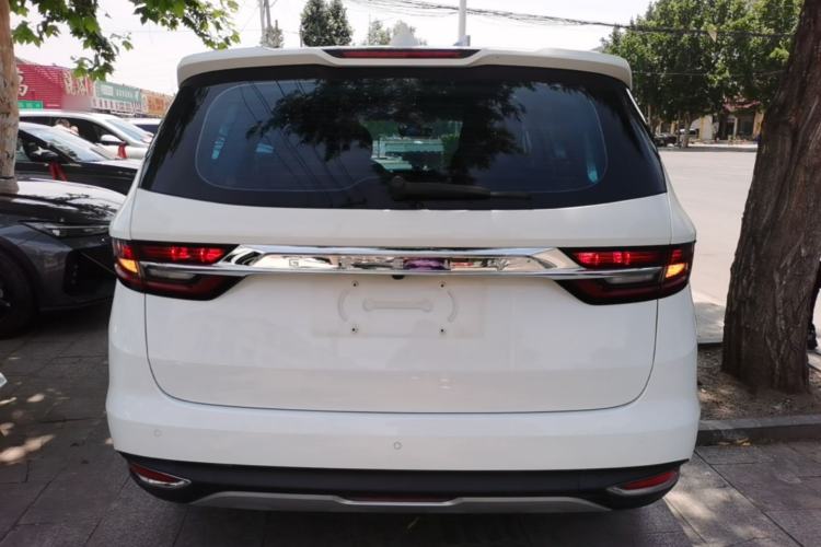 Geely Jiajie 2022 — 5