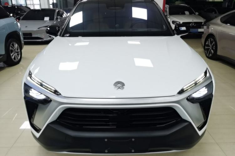 NIO ES8 2022 — 2