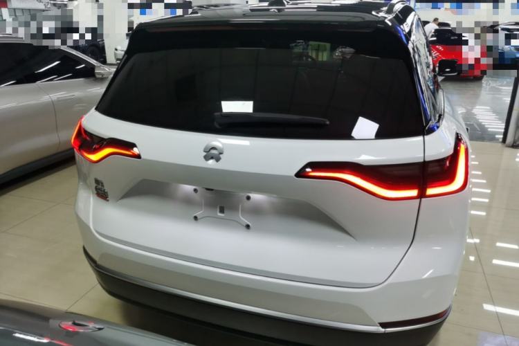 NIO ES8 2022 — 5