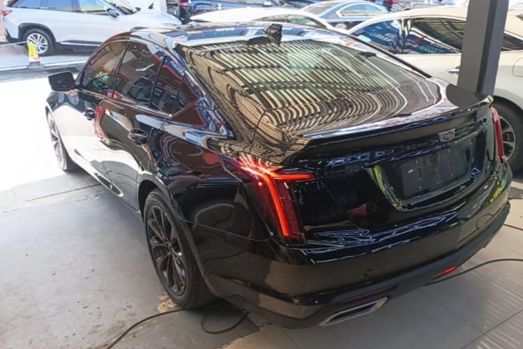 Cadillac CT5 2023 — 4