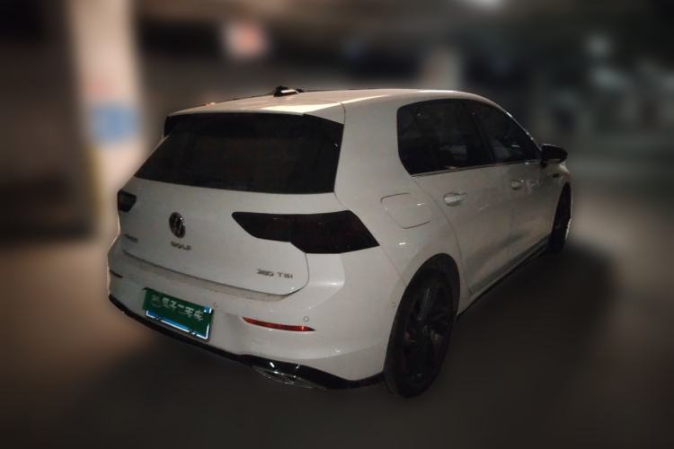 Volkswagen Golf 2023 — 4