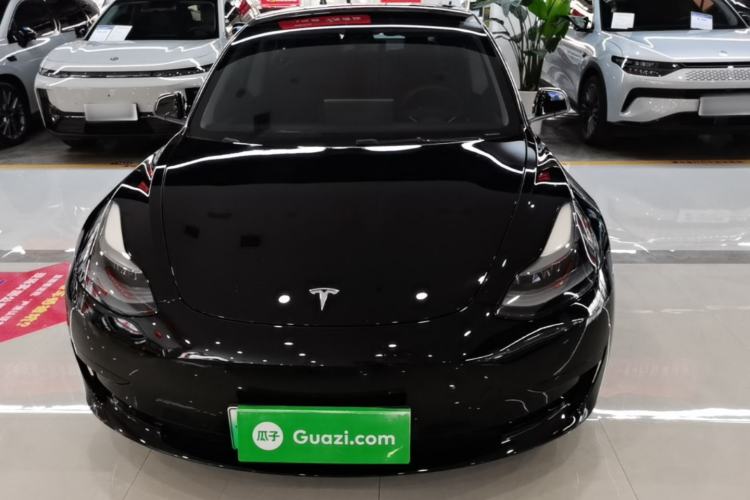 Tesla Model 3 2023 — 2