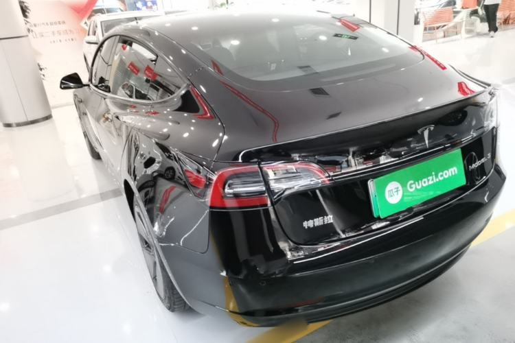 Tesla Model 3 2023 — 4