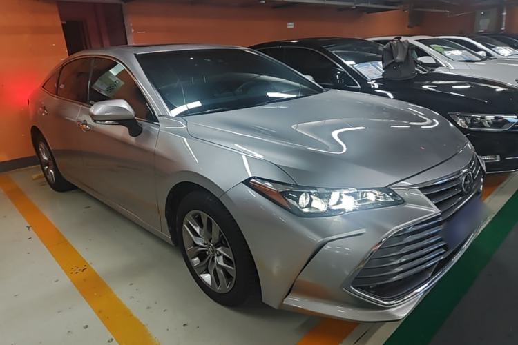 Toyota Avalon 2019 — 3