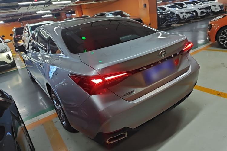 Toyota Avalon 2019 — 4