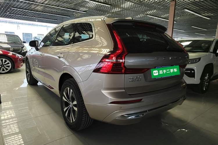 Volvo XC60 2025 — фото 4