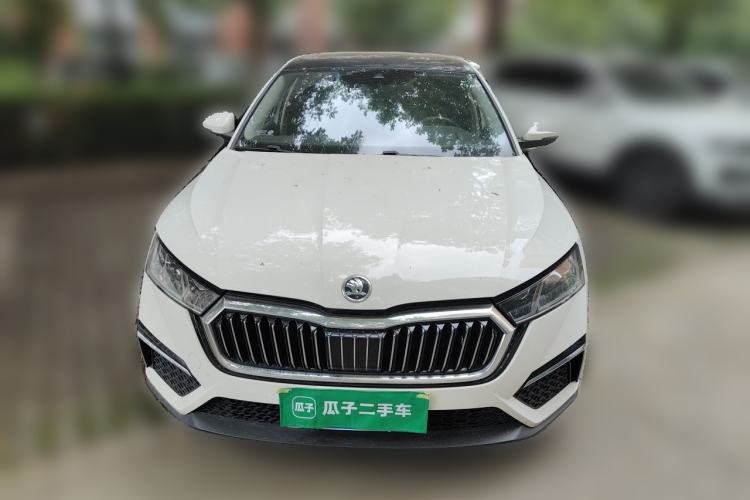 Skoda Octavia 2022 — фото 2