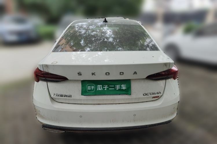 Skoda Octavia 2022 — фото 3