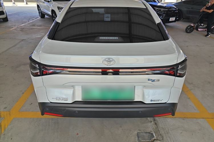 Toyota bZ3 2023 — 5