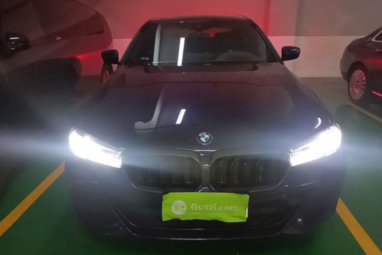 BMW 540i 2022 — 2