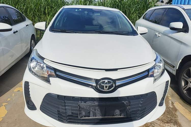 Toyota Yaris 2021 — 2