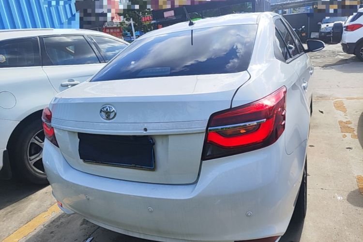 Toyota Yaris 2021 — 5