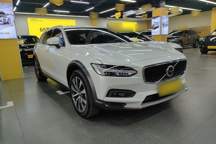 Volvo V90 2021 — 3