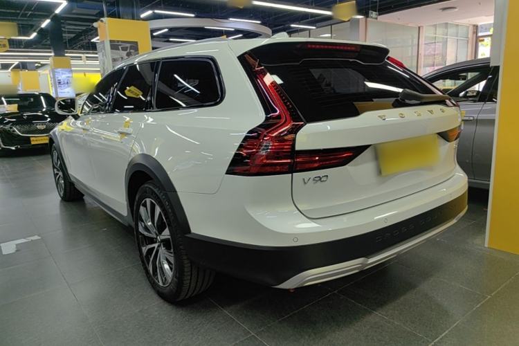 Volvo V90 2021 — 4