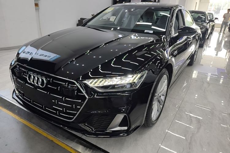 Audi A7L 2025 — фото 1
