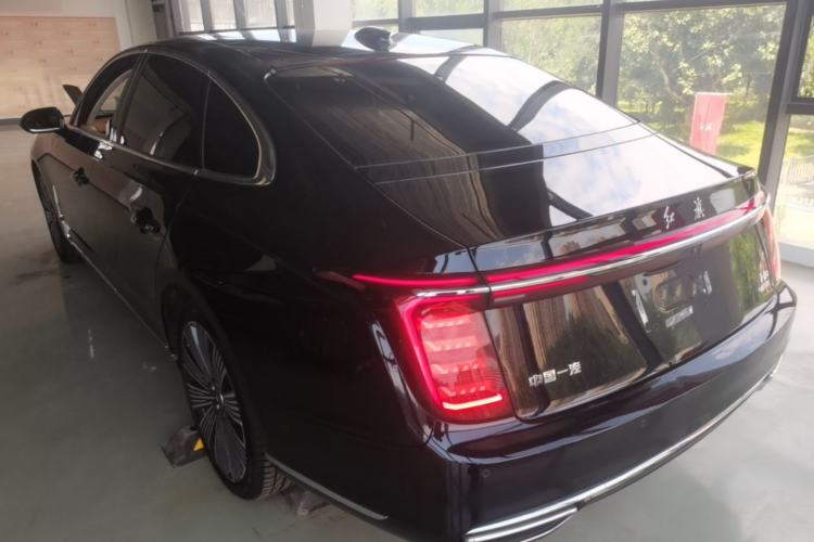 Hongqi H9 2025 — 4