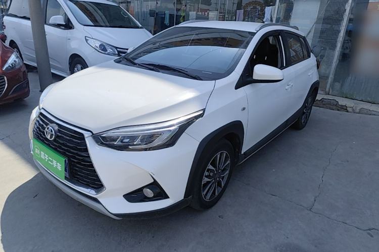 Toyota YARiS L 2022 — фото 1