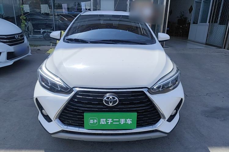 Toyota YARiS L 2022 — фото 2