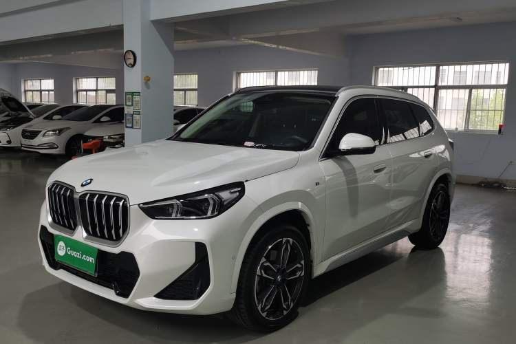 BMW X1 2023 — фото 1