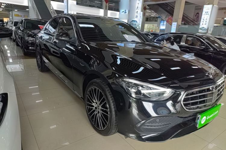 Mercedes-Benz C 260 L 2025 — 3