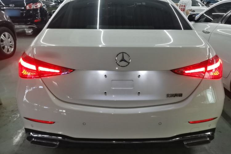 Mercedes-Benz C 260 L 2024 — 5