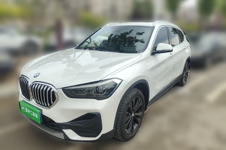 BMW X1 2021 — фото 1