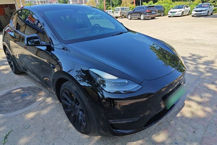 Tesla Model Y 2021 — 3