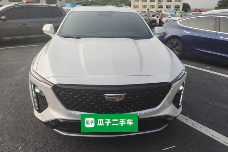 Cadillac GT4 2023 — 2