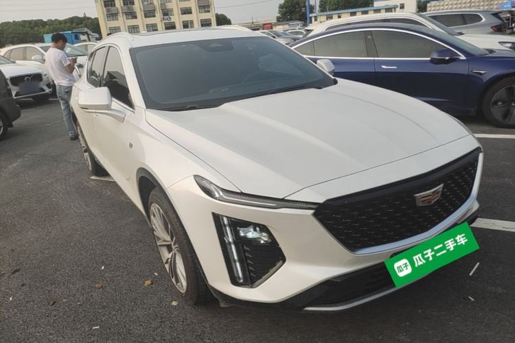 Cadillac GT4 2023 — 3