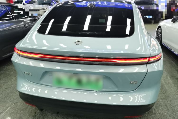 NIO ET5 2024 — 5