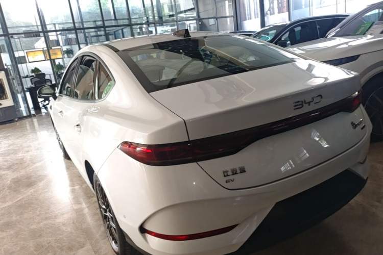 BYD Qin Plus 2025 — фото 4