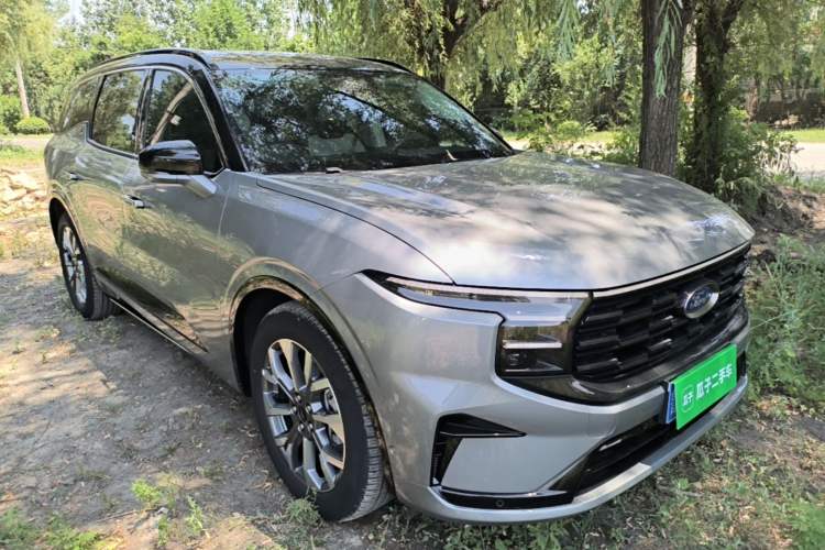 Ford Edge 2023 — 3