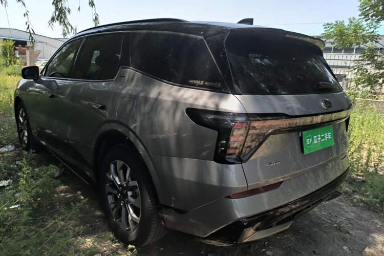 Ford Edge 2023 — 4