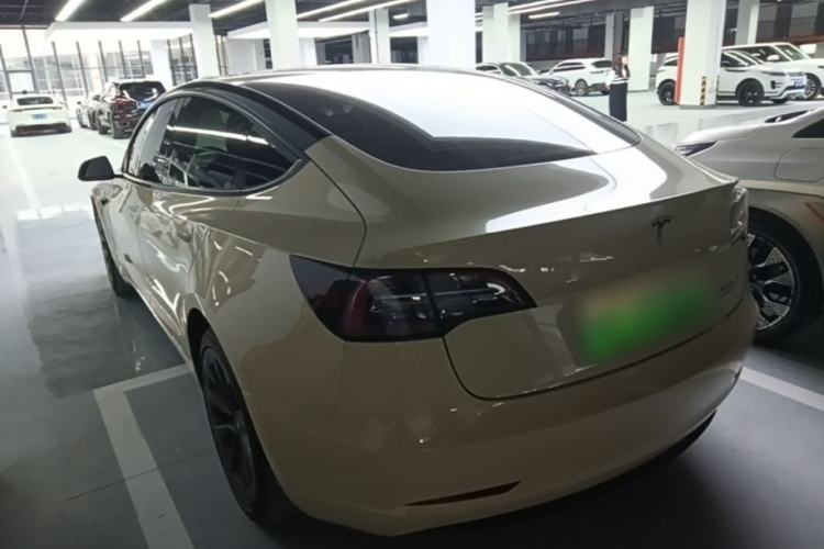 Tesla Model 3 2022 — 4