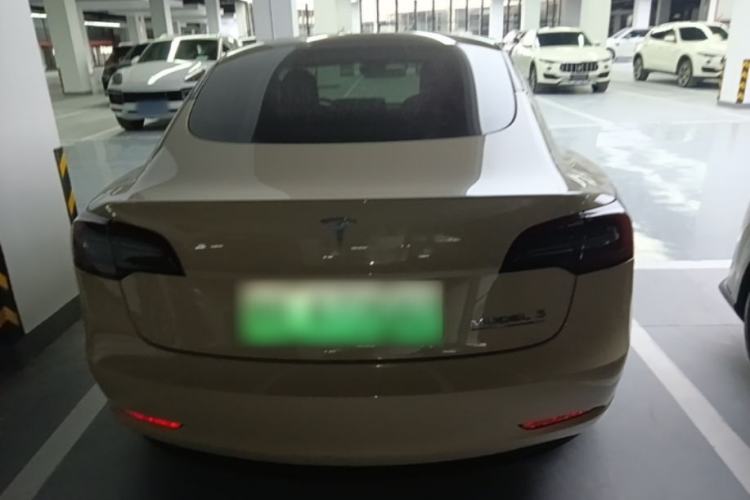 Tesla Model 3 2022 — 5