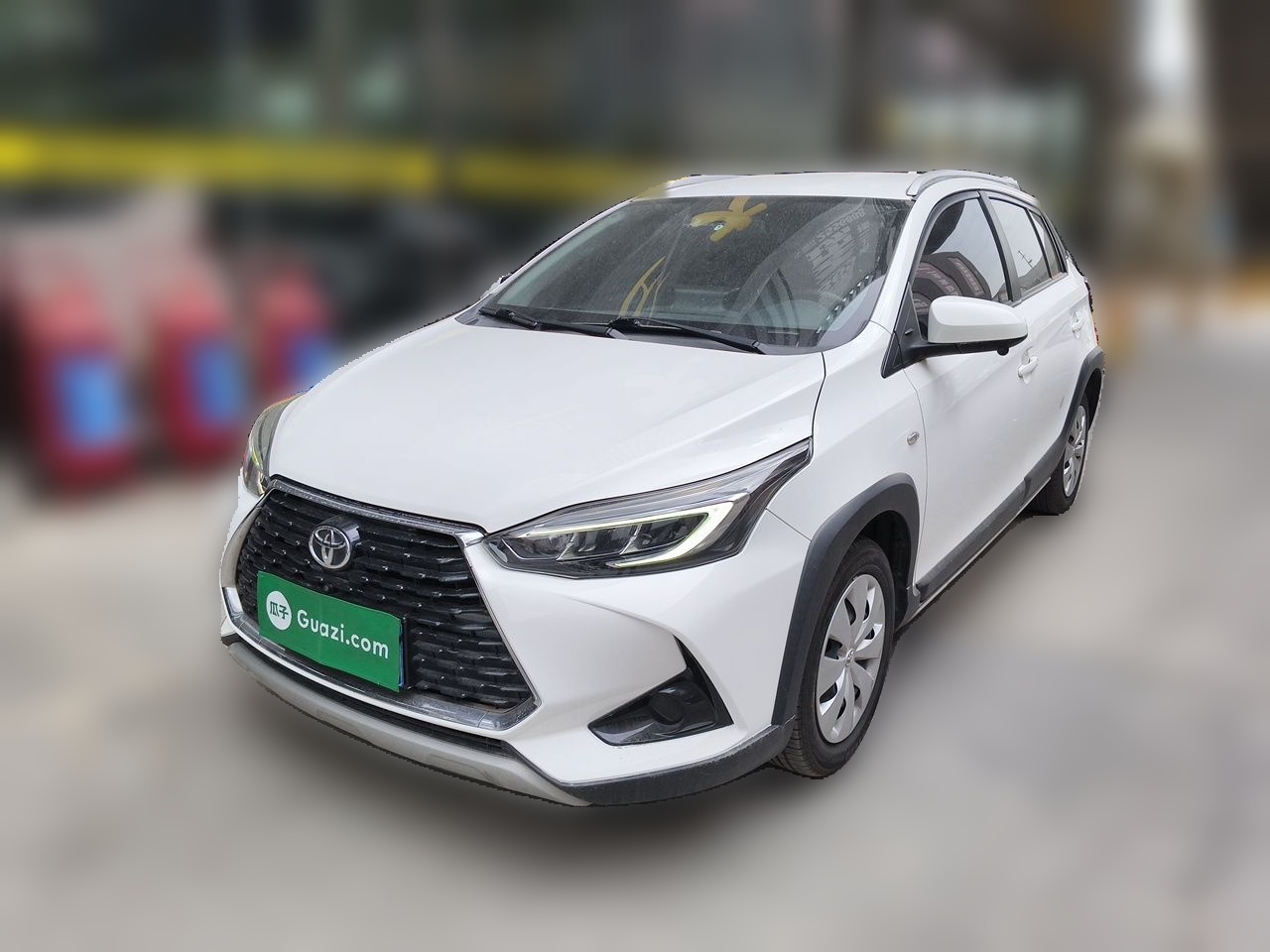 Toyota Yaris 2021 — фото 1