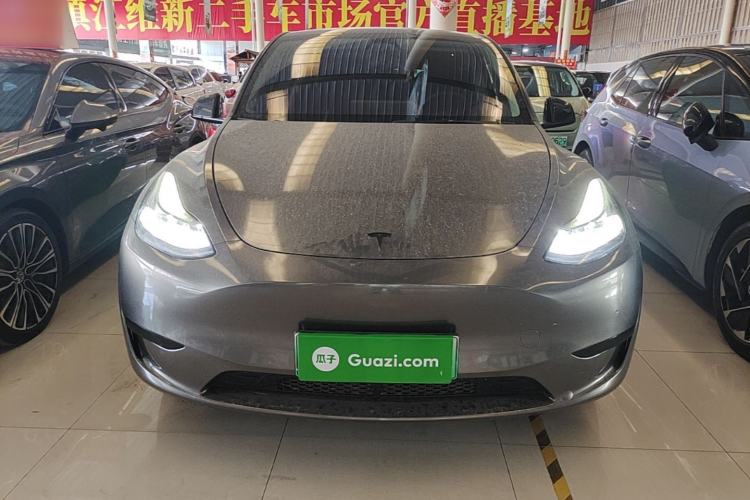 Tesla Model Y 2022 — 2