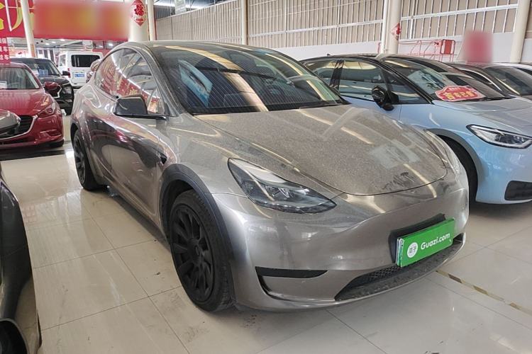 Tesla Model Y 2022 — 3