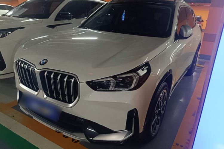 BMW X1 2023 — фото 1