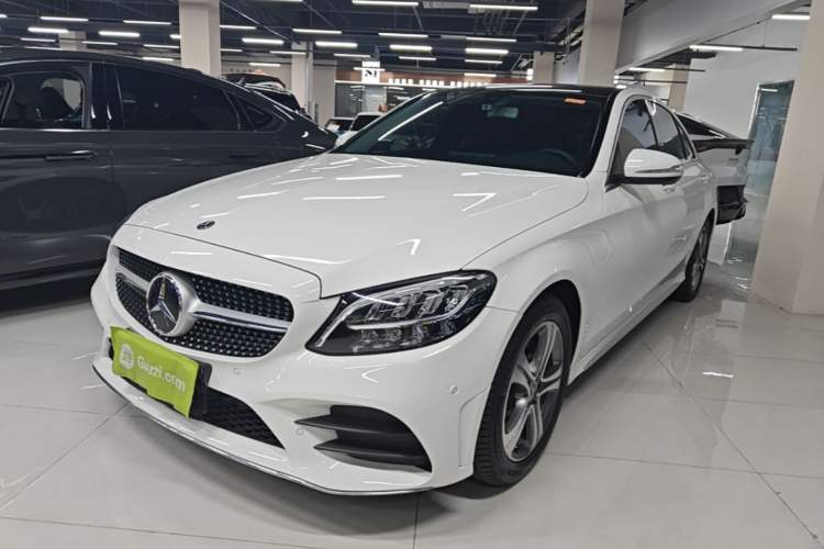 Mercedes-Benz C 260 L 2020 — фото 1