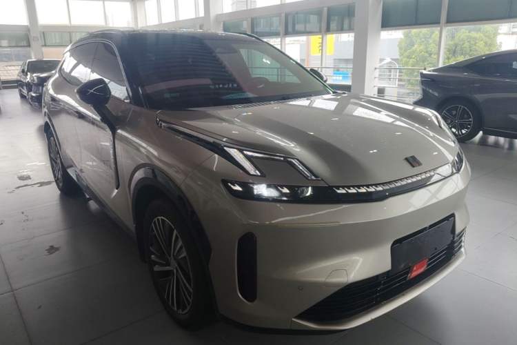 Lynk & Co 08 2025 — 3