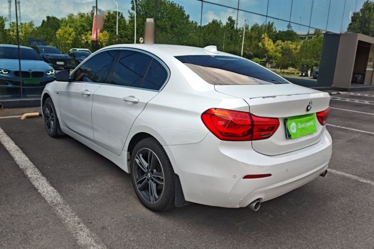 BMW 120i 2020 — фото 4