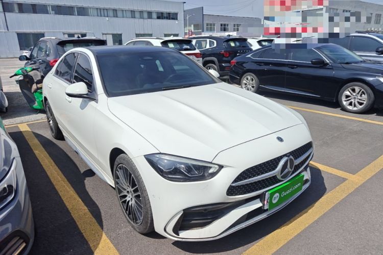 Mercedes-Benz C 260 L 2024 — 3
