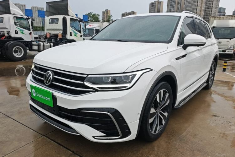 Volkswagen Tiguan L 2022 — фото 1