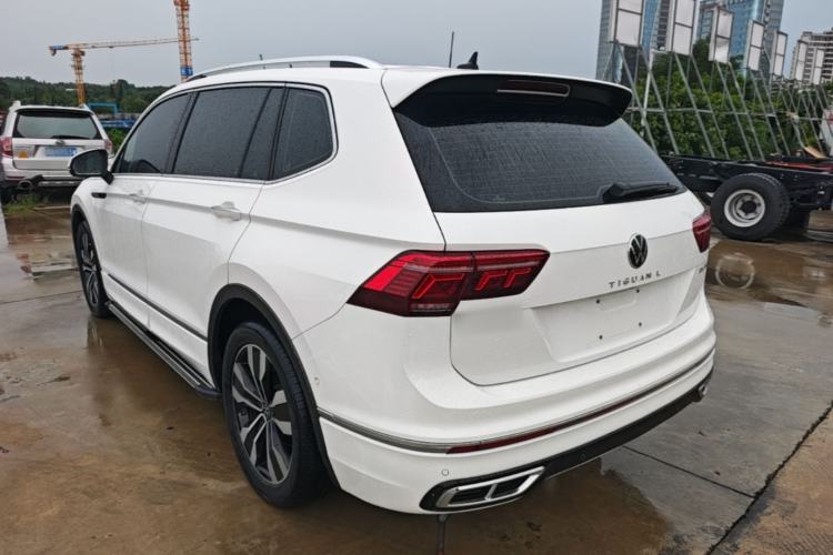 Volkswagen Tiguan L 2022 — фото 4