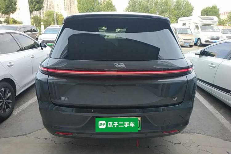 Li Auto L8 2023 — 5