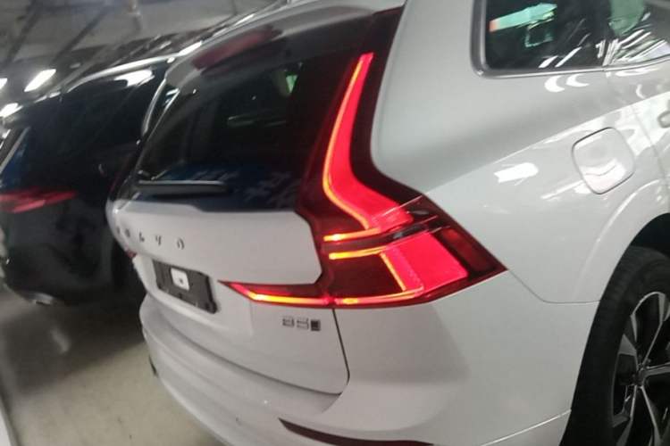 Volvo XC60 2026 — 5