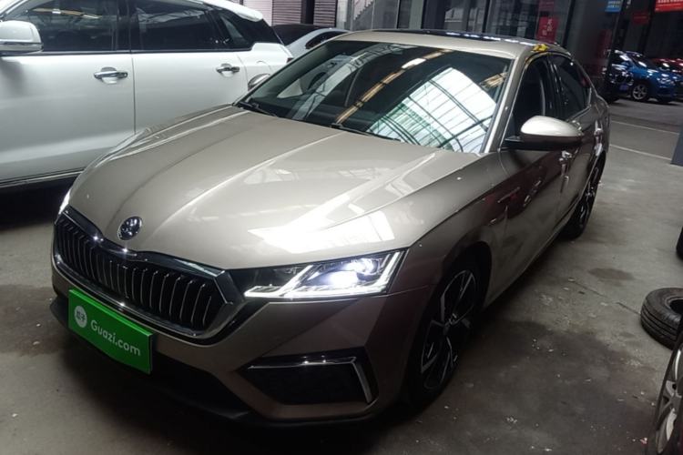 Skoda Octavia 2022 — фото 1