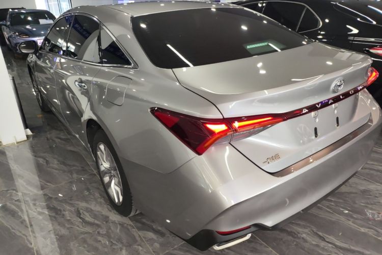 Toyota Avalon 2019 — 4