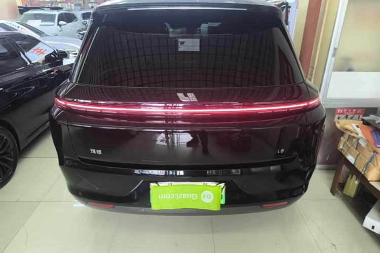 Li Auto L8 2023 — 5